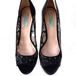 EUC ~ BETSEY JOHNSON ADLEY Black Floral Embroidered Lace Peep Toe Shoes Sz 10